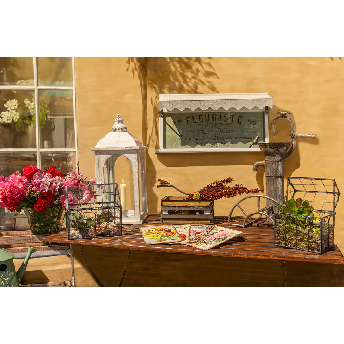 Wall-mounted bike with wooden/zinc crate - Image 2