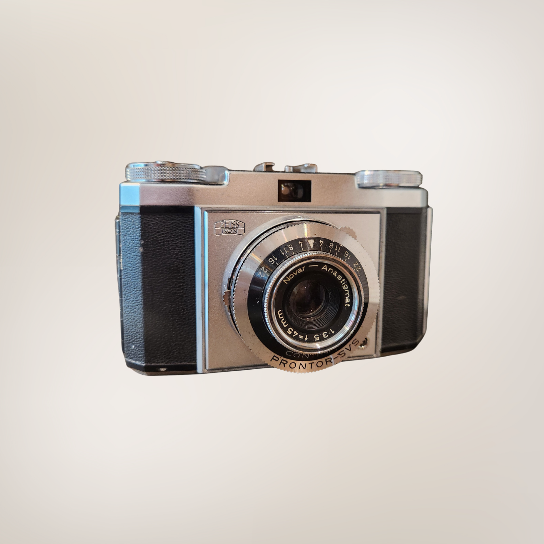Vintage Zeiss Ikon Contina II (527/24) 35mm Film Camera with 45mm f/3.5 Novar