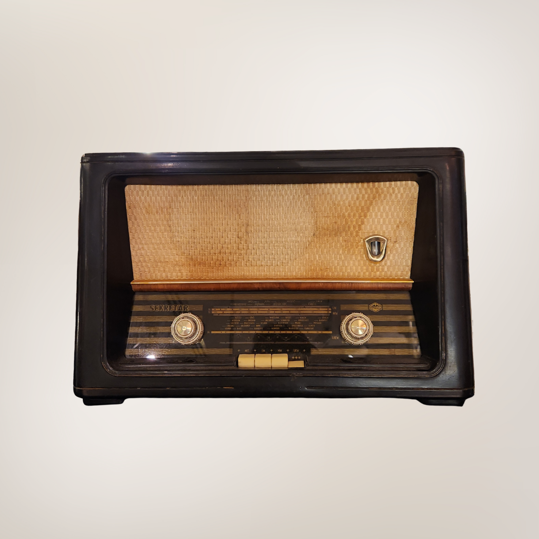 Vintage 1957 RFT Sonra Sekretär 697/57WU German Tube Radio